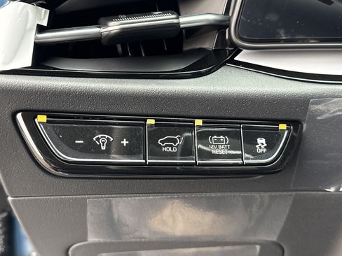 New 2025 Kia Niro SX Touring image 11