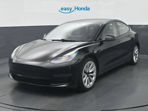 Used 2023 Tesla Model 3 Standard Range RWD image 3