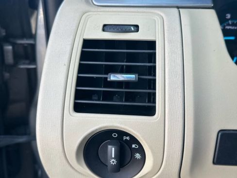 Used 2013 Ford Flex SE image 19