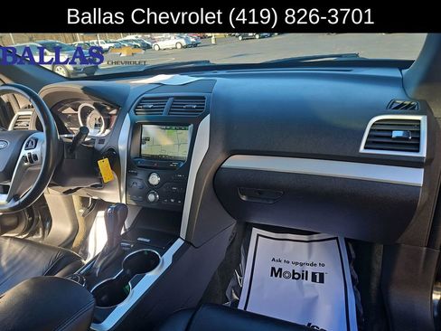 Used 2014 Ford Explorer XLT w/ Equipment Group 202A AWD/4WD image 26