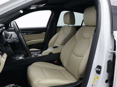Used 2022 Cadillac CT5 Premium Luxury RWD image 21