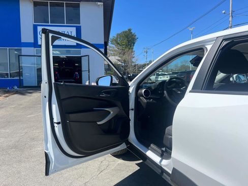 Certified 2024 Chevrolet Trax LS w/ LS Convenience Package FWD image 15