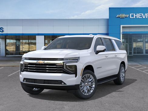 New 2026 Chevrolet Suburban LT w/ Comfort Package AWD/4WD image 7