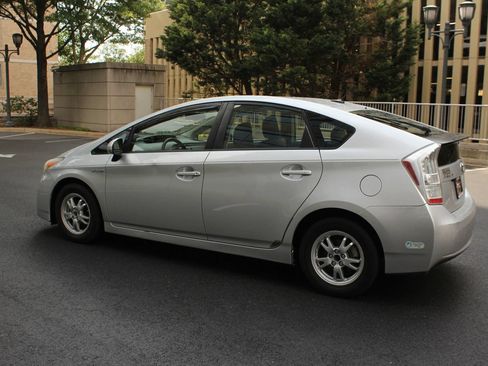 Used 2010 Toyota Prius Three FWD image 9