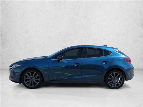 Used 2018 MAZDA MAZDA3 Touring image 8