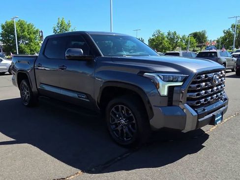Used 2023 Toyota Tundra Platinum AWD/4WD image 2