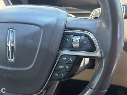 Used 2019 Lincoln Nautilus Select FWD image 11