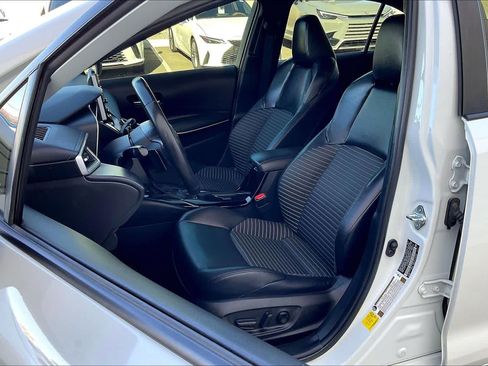 Used 2021 Toyota Corolla XSE image 7