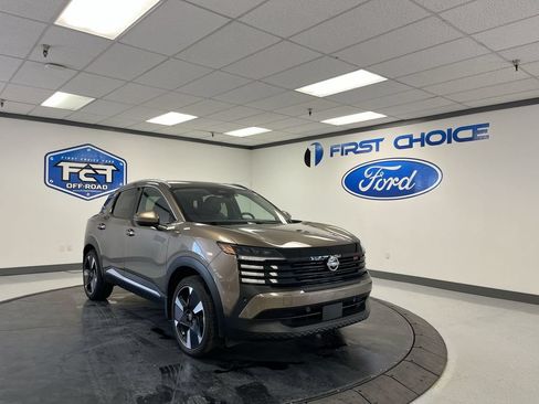 Used 2025 Nissan Kicks SR w/ SR Premium Package AWD/4WD image 20