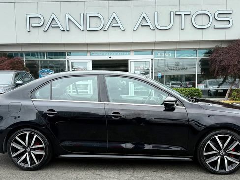 Used 2013 Volkswagen Jetta GLI Autobahn FWD image 8
