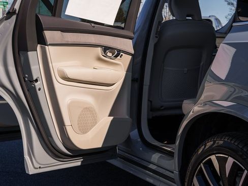 New 2026 Volvo XC90 T8 Ultra w/ Protection Package Premier image 38