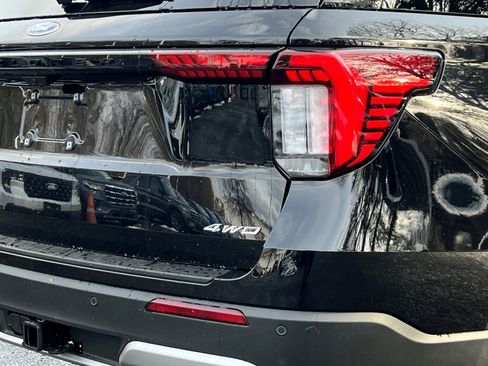 New 2026 Ford Explorer Platinum w/ LUX Leather Package image 5