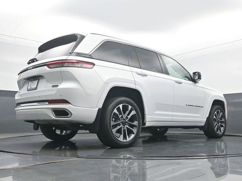 Used 2023 Jeep Grand Cherokee Overland AWD/4WD image 51