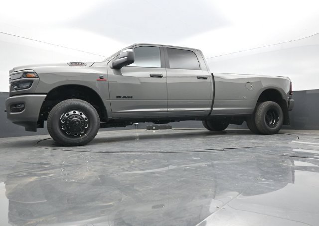 New 2026 RAM 3500 Big Horn AWD/4WD image 40