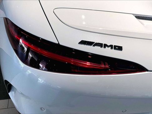 Used 2023 Mercedes-Benz SL 55 AMG 4MATIC image 34