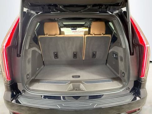Used 2024 Cadillac Escalade Sport w/ Touring Package AWD/4WD image 28