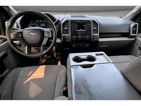 Used 2017 Ford F150 XLT AWD/4WD image 9