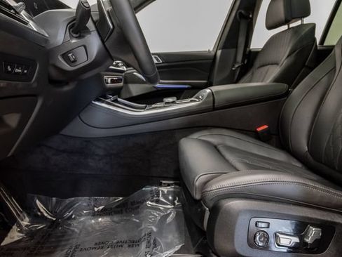 Used 2025 BMW X5 M60i AWD/4WD image 14