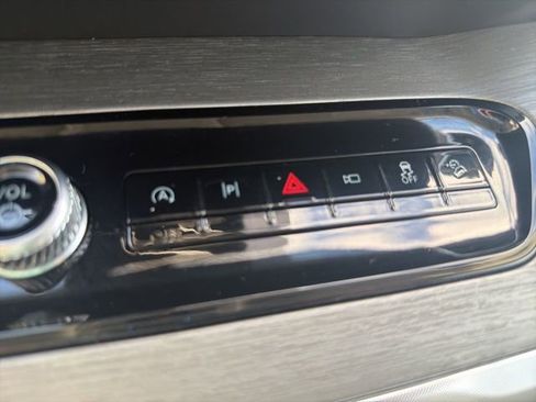 Certified 2025 Ford Expedition Max Platinum image 6