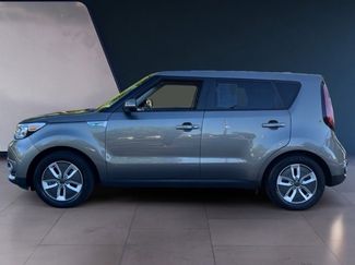 Used 2017 Kia Soul EV video 2