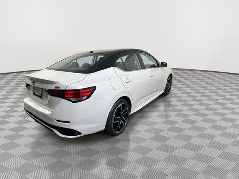 New 2025 Nissan Sentra SR image 8