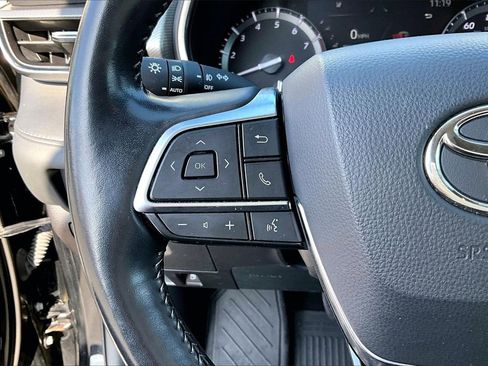 Used 2021 Toyota Highlander Platinum image 29