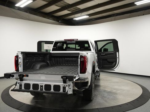 New 2026 GMC Sierra 2500 SLT w/ SLT Premium Package image 13