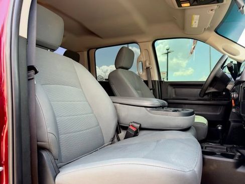 Used 2018 RAM 2500 Tradesman w/ Chrome Appearance Group AWD/4WD image 17