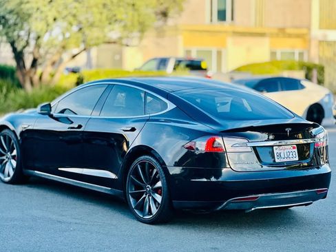 Used 2015 Tesla Model S 60 RWD image 6