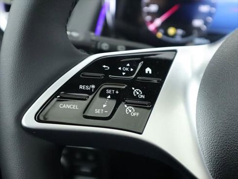 New 2026 Mercedes-Benz GLB 250 image 12