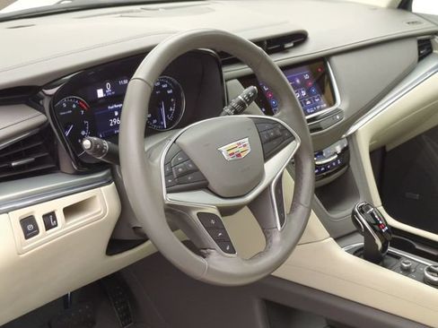 Certified 2024 Cadillac XT5 Premium Luxury w/ LPO, Floor Liner Package AWD/4WD image 9