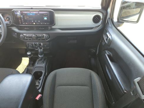 Used 2024 Jeep Wrangler Unlimited Sport AWD/4WD image 16