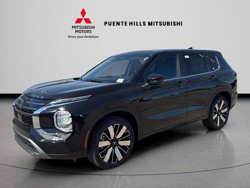 New 2026 Mitsubishi Outlander SE image 1