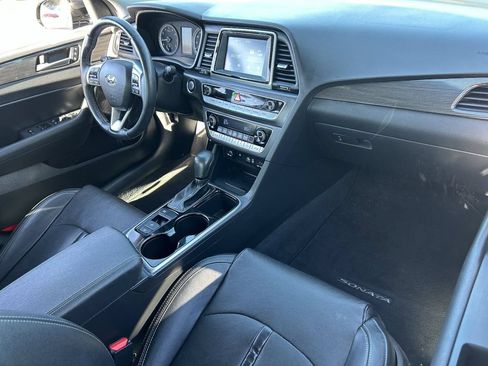 Used 2018 Hyundai Sonata Limited FWD image 14