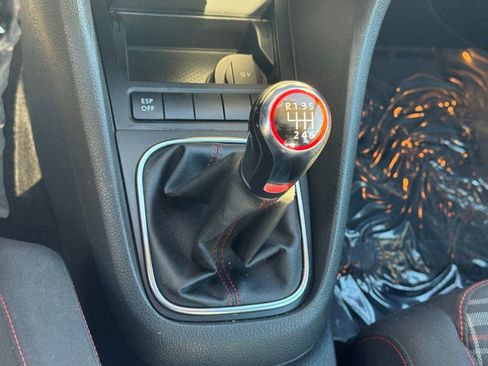 Used 2010 Volkswagen GTI 2-Door image 26