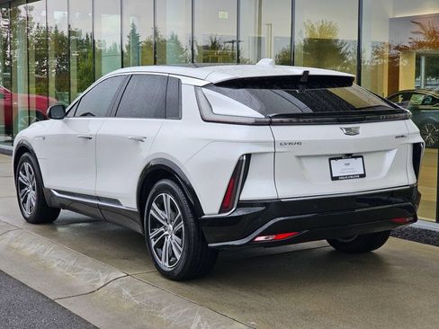 Certified 2024 Cadillac Lyriq Luxury w/ LPO, Floor Liner Package AWD/4WD image 3