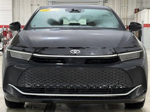 Used 2026 Toyota Crown Limited image 10