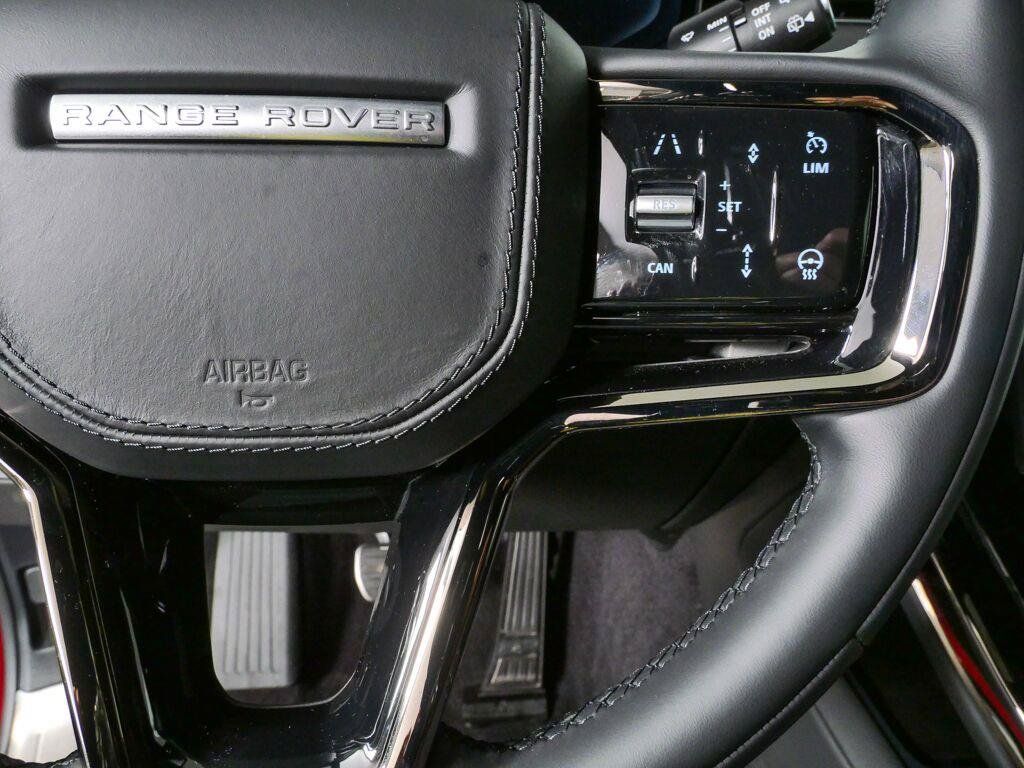 Used 2025 Land Rover Range Rover Sport Dynamic SE AWD/4WD image 11