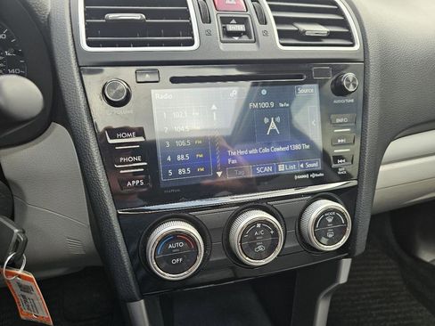 Used 2018 Subaru Forester 2.5i Premium image 18