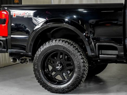 Used 2025 Ford F250 Platinum AWD/4WD image 7