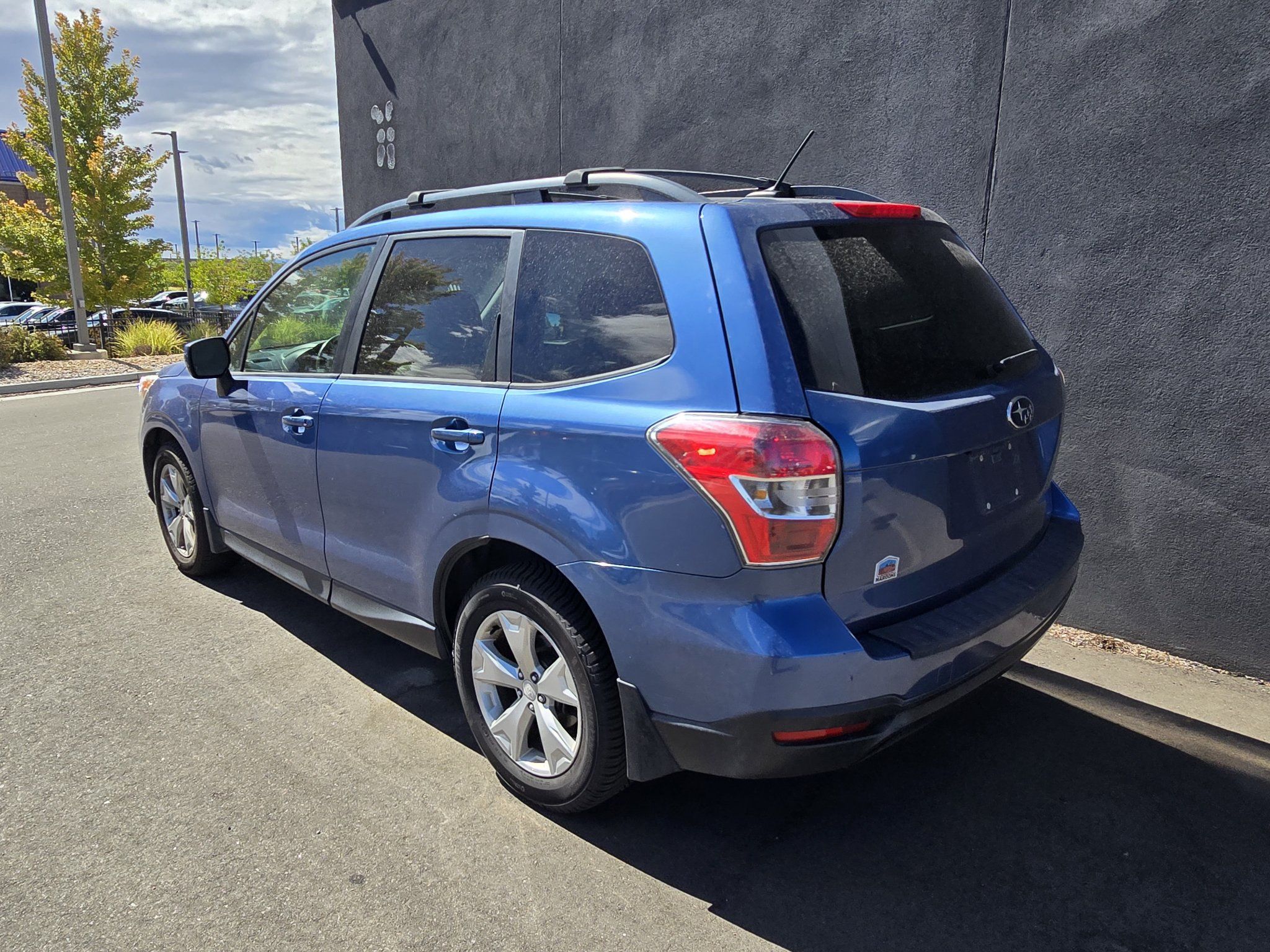 Used 2015 Subaru Forester 2.5i Premium AWD/4WD image 3