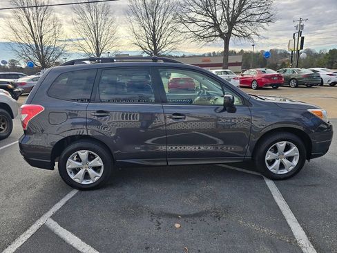 Used 2016 Subaru Forester 2.5i Premium image 7