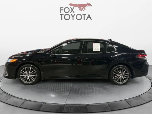 Used 2023 Toyota Camry XLE image 3