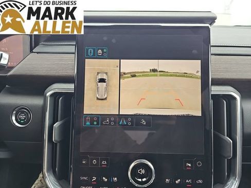 Used 2025 GMC Acadia Denali AWD/4WD image 15