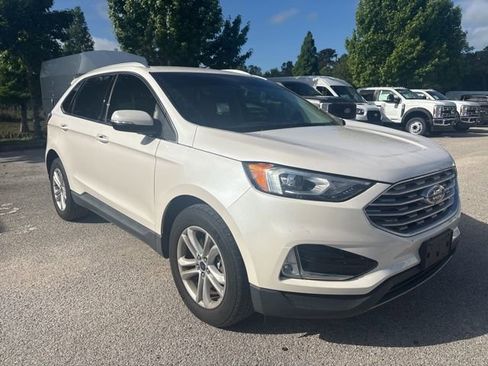 Used 2019 Ford Edge SEL w/ Equipment Group 201A AWD/4WD image 3