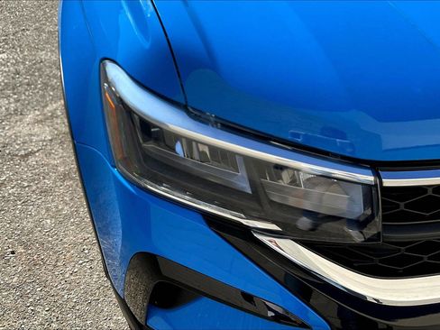 Certified 2024 Volkswagen Taos SE image 27