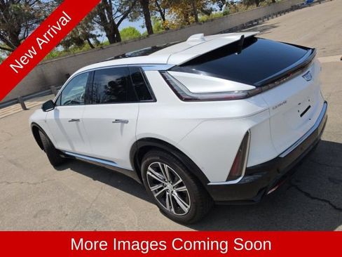 Used 2024 Cadillac Lyriq Luxury RWD image 5