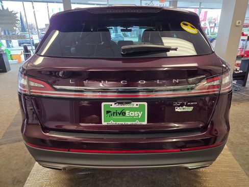 Used 2019 Lincoln Nautilus Reserve image 12