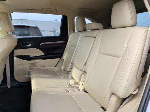 Used 2019 Toyota Highlander Limited image 38