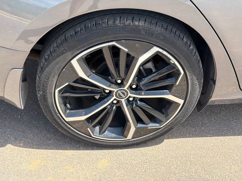 Used 2025 Nissan Altima 2.5 SR FWD image 17